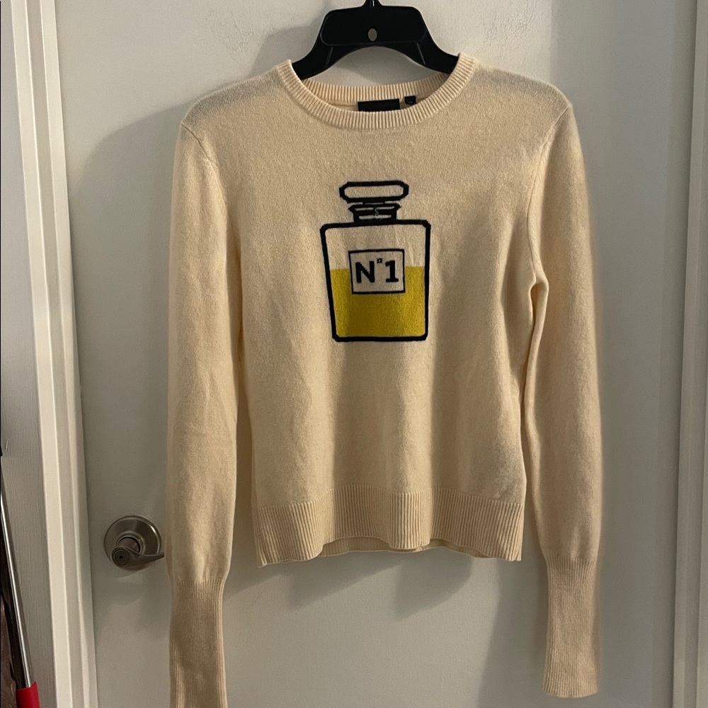 Ca$hmere medium Jandel cream 100% Cashmere perfume bottle #1 long sleeve sweater